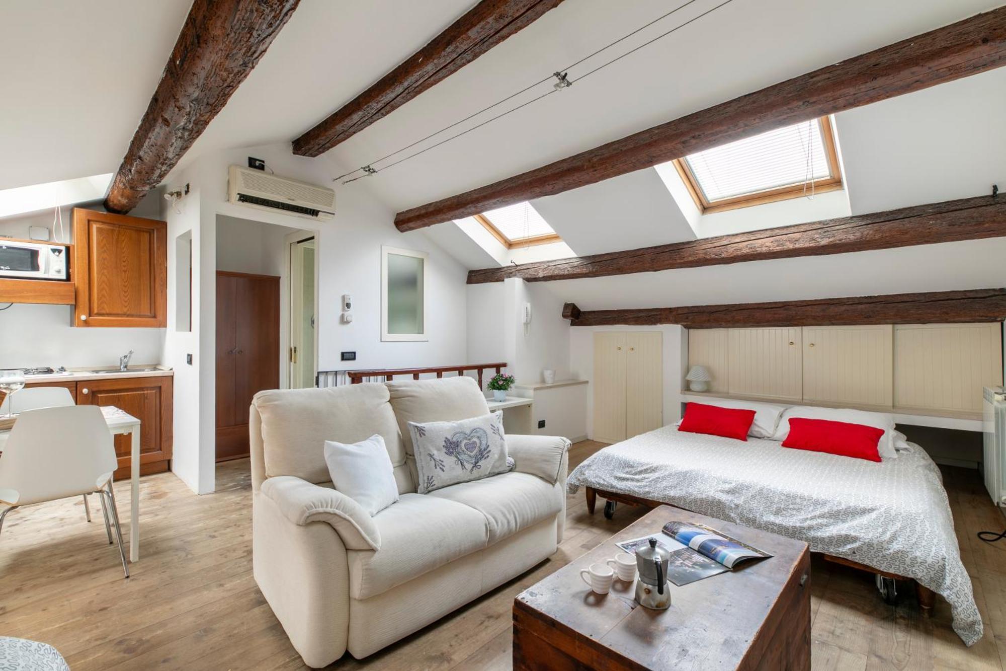 Nice Lovely Attic For 4 Person With Wifi - A/C Veneţia Exterior foto
