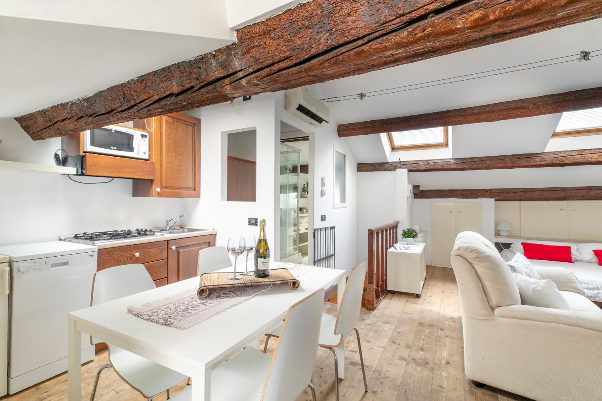 Nice Lovely Attic For 4 Person With Wifi - A/C Veneţia Exterior foto