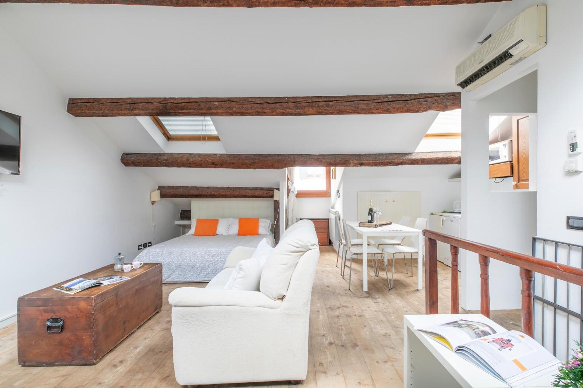 Nice Lovely Attic For 4 Person With Wifi - A/C Veneţia Exterior foto