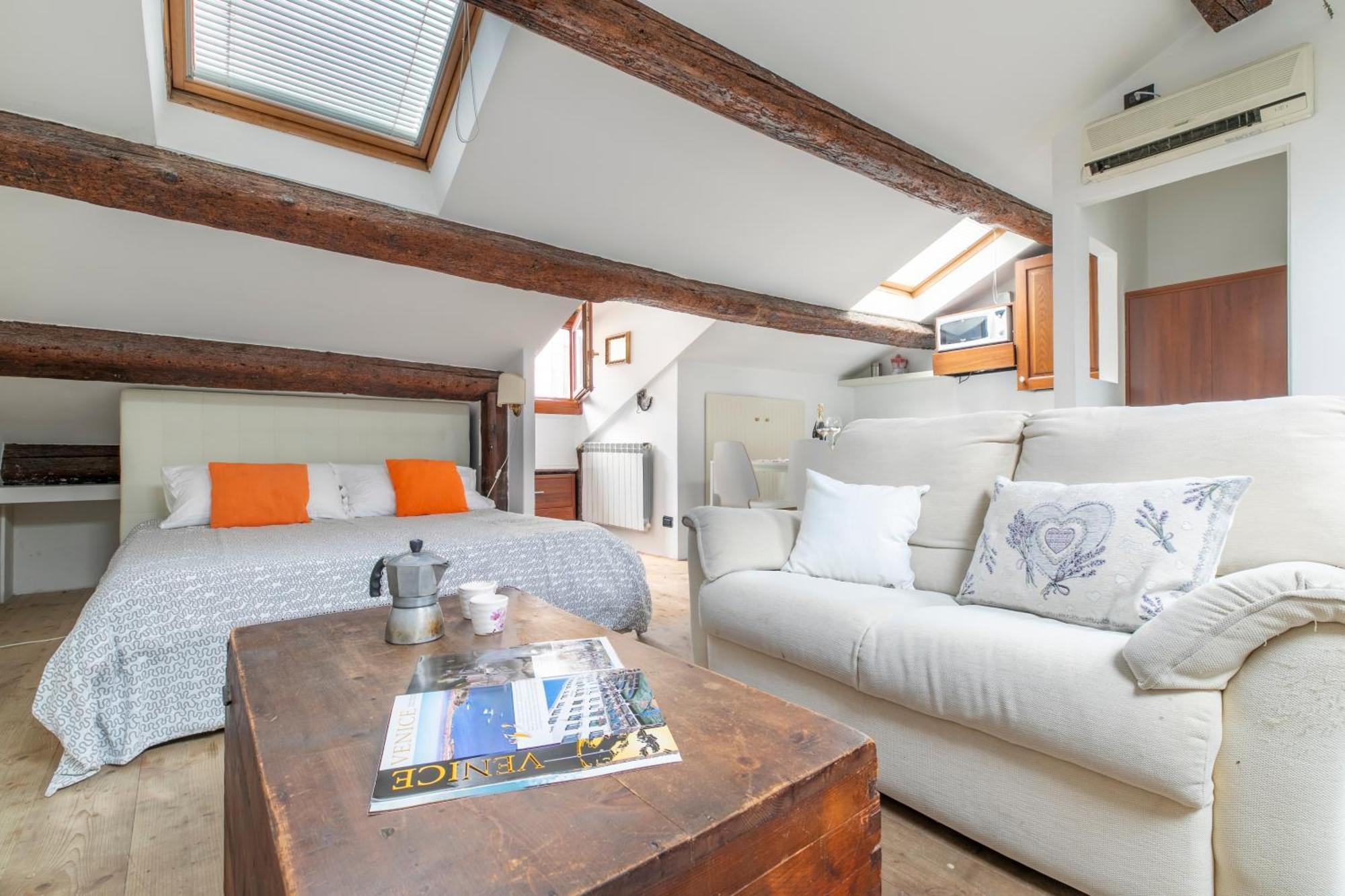 Nice Lovely Attic For 4 Person With Wifi - A/C Veneţia Exterior foto