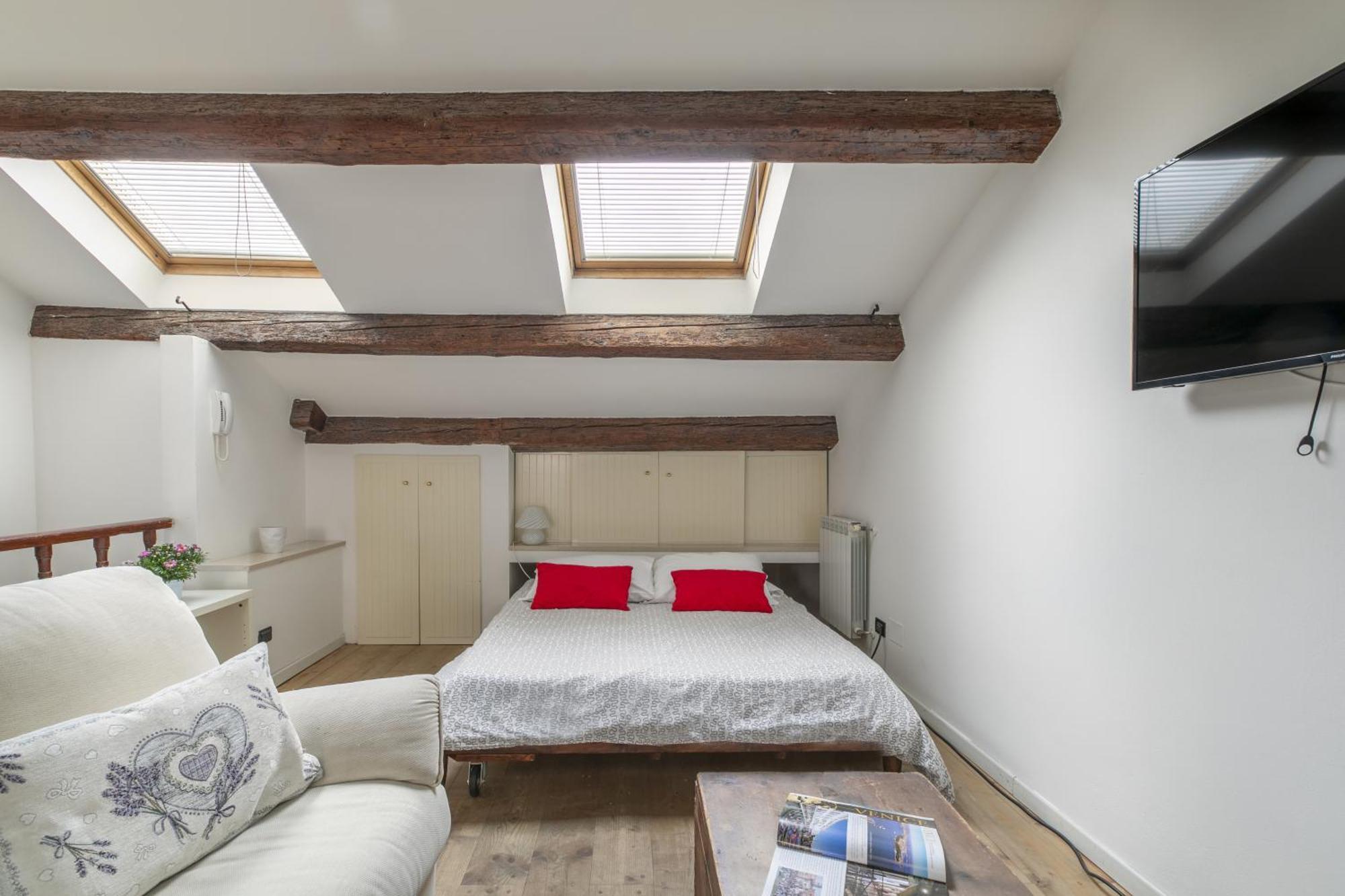 Nice Lovely Attic For 4 Person With Wifi - A/C Veneţia Exterior foto