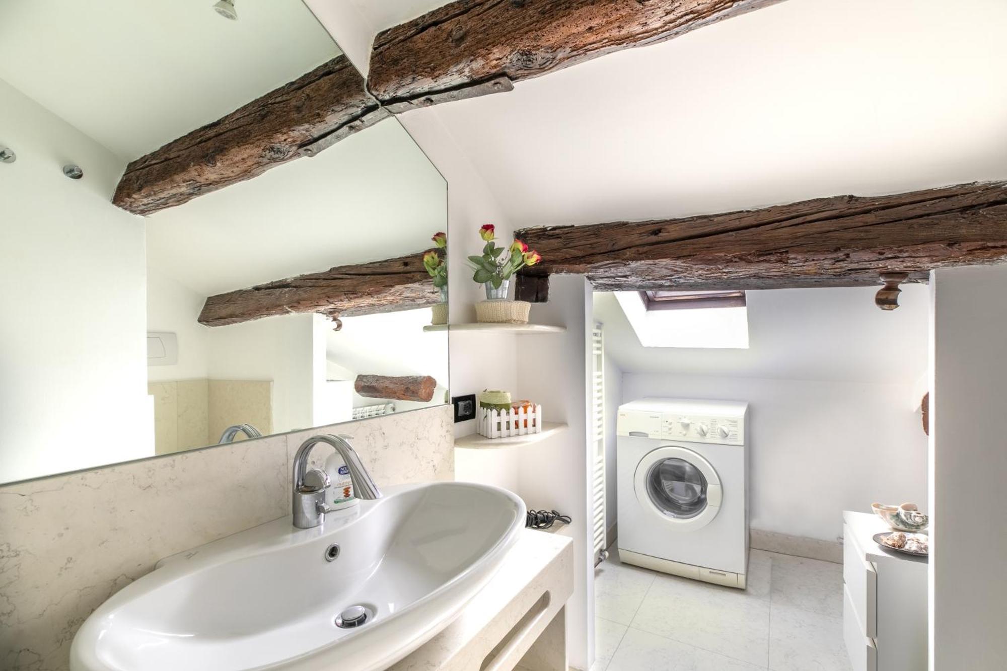 Nice Lovely Attic For 4 Person With Wifi - A/C Veneţia Exterior foto