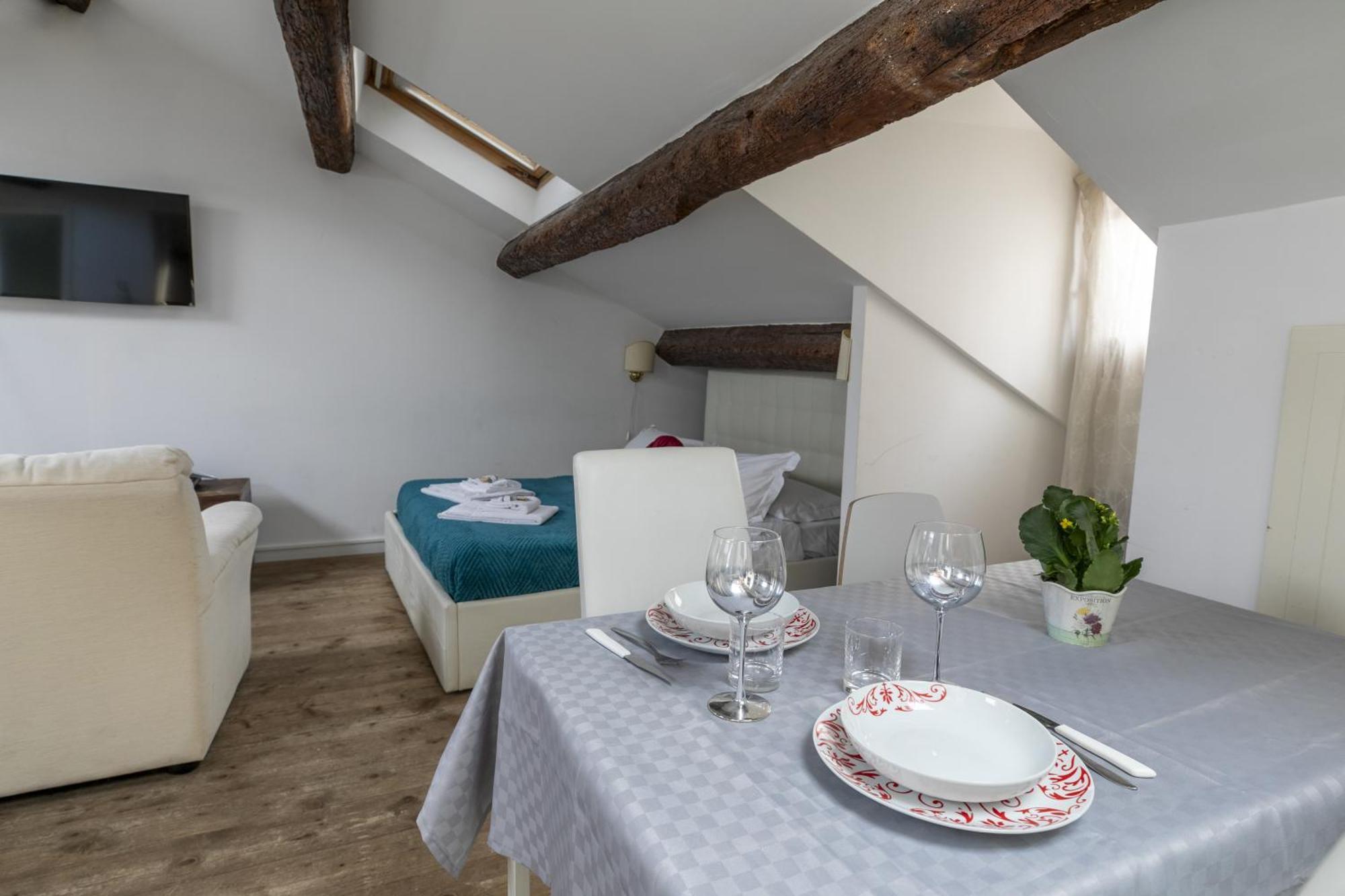 Nice Lovely Attic For 4 Person With Wifi - A/C Veneţia Exterior foto