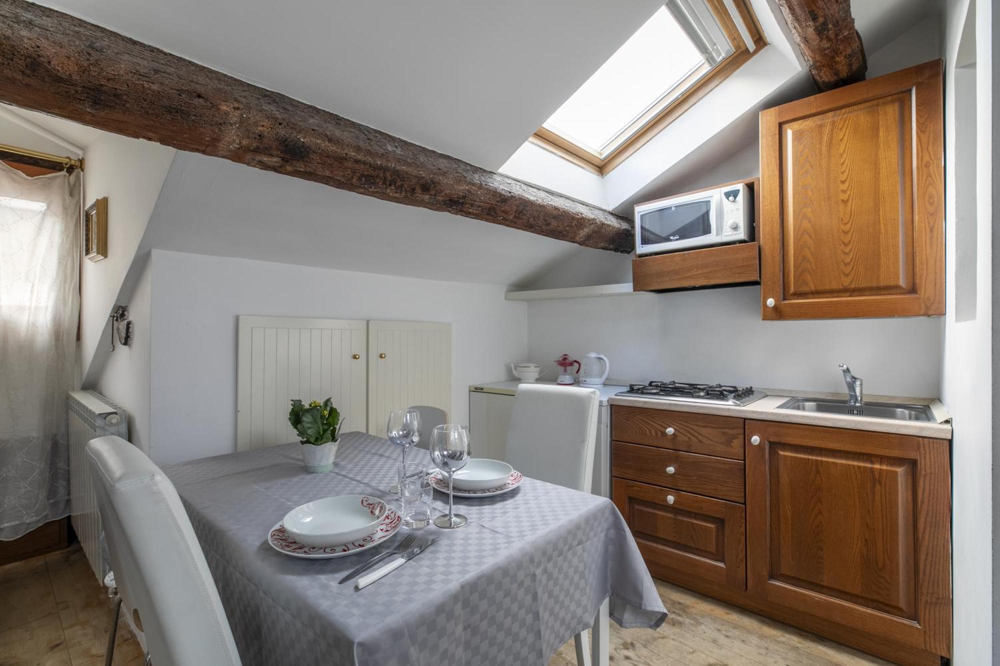 Nice Lovely Attic For 4 Person With Wifi - A/C Veneţia Exterior foto