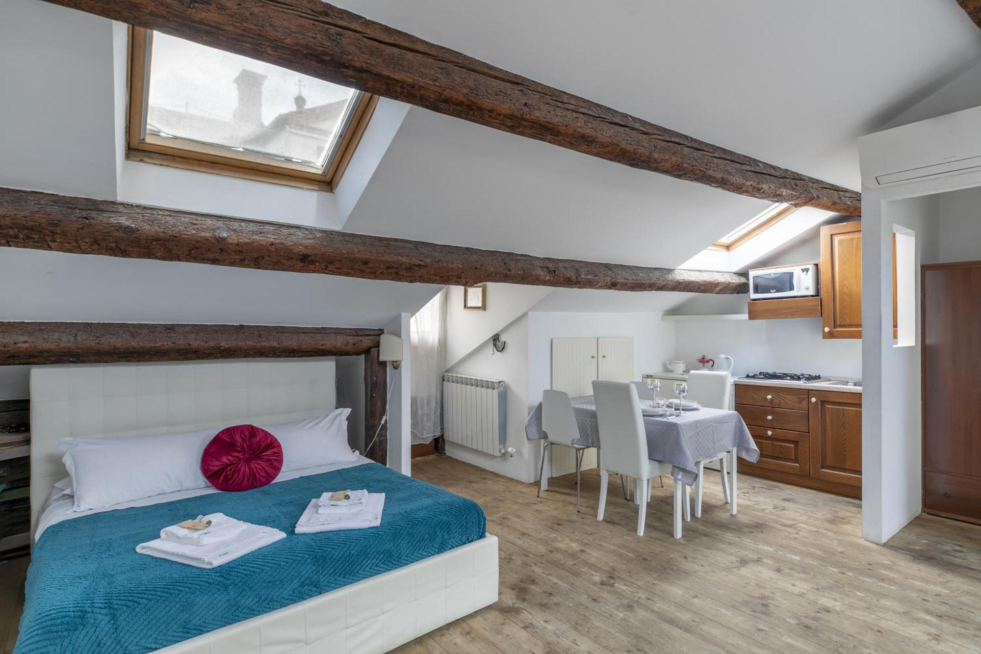 Nice Lovely Attic For 4 Person With Wifi - A/C Veneţia Exterior foto