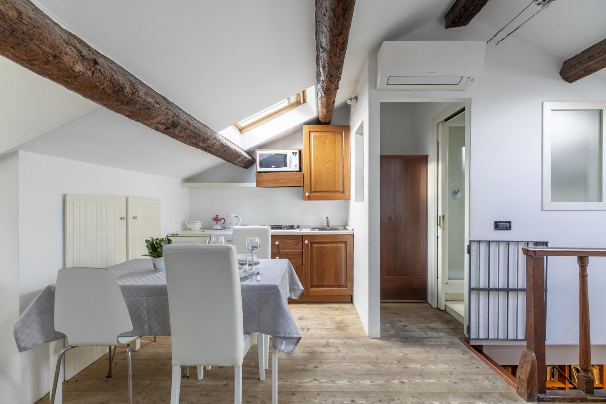 Nice Lovely Attic For 4 Person With Wifi - A/C Veneţia Exterior foto