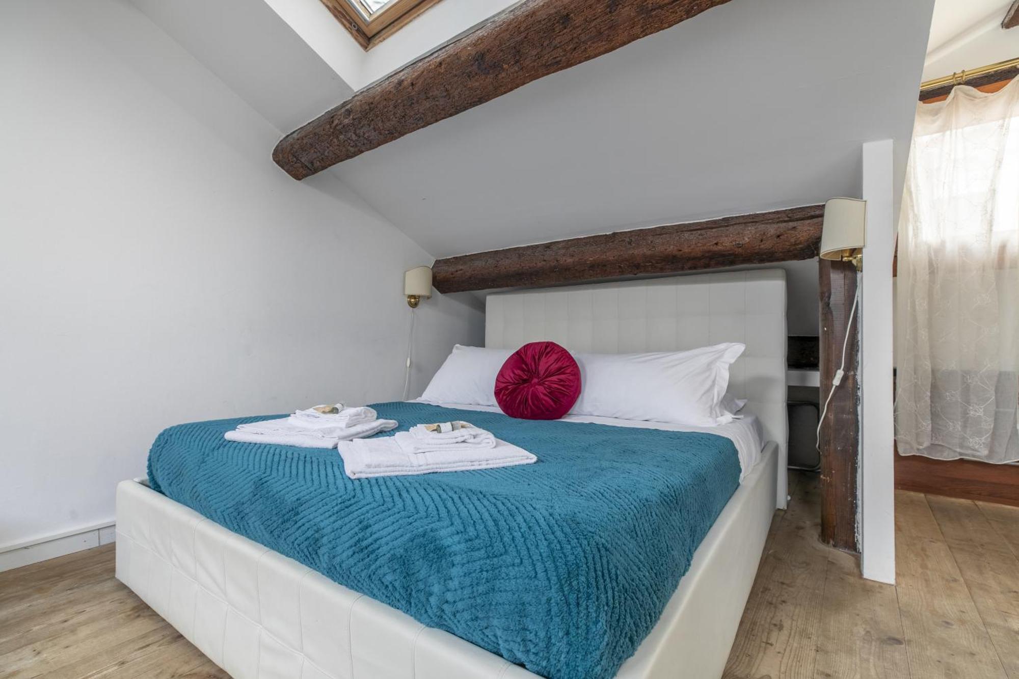 Nice Lovely Attic For 4 Person With Wifi - A/C Veneţia Exterior foto